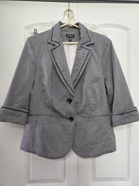 le chateau Gray Pinstripe Women's Blazer Jacket